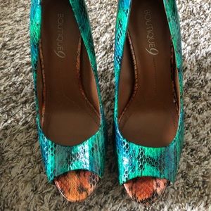 New boutique 9 heels